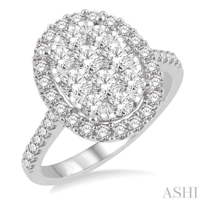 OVAL SHAPE HALO LOVEBRIGHT ESSENTIAL DIAMOND ENGAGEMENT RING