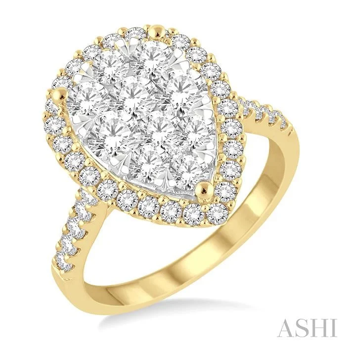 PEAR SHAPE HALO LOVEBRIGHT ESSENTIAL DIAMOND ENGAGEMENT RING