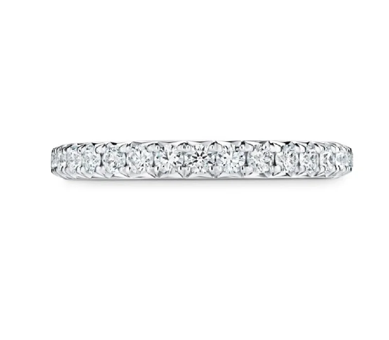 Vela French Cut Pavé Band