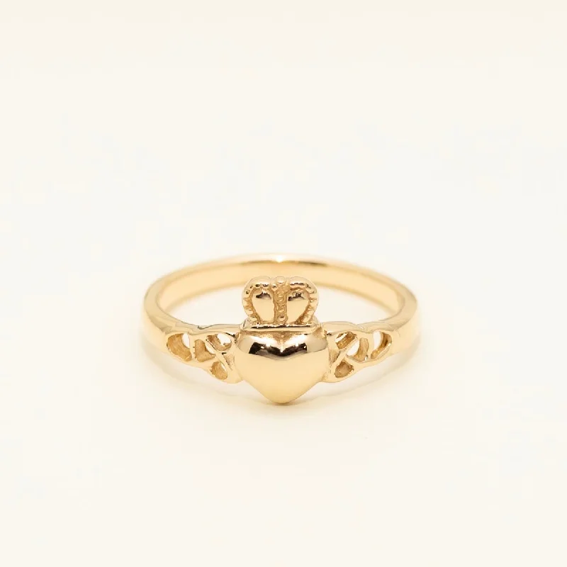 Claddagh Trinity Knot Ring in 14kt Yellow Gold