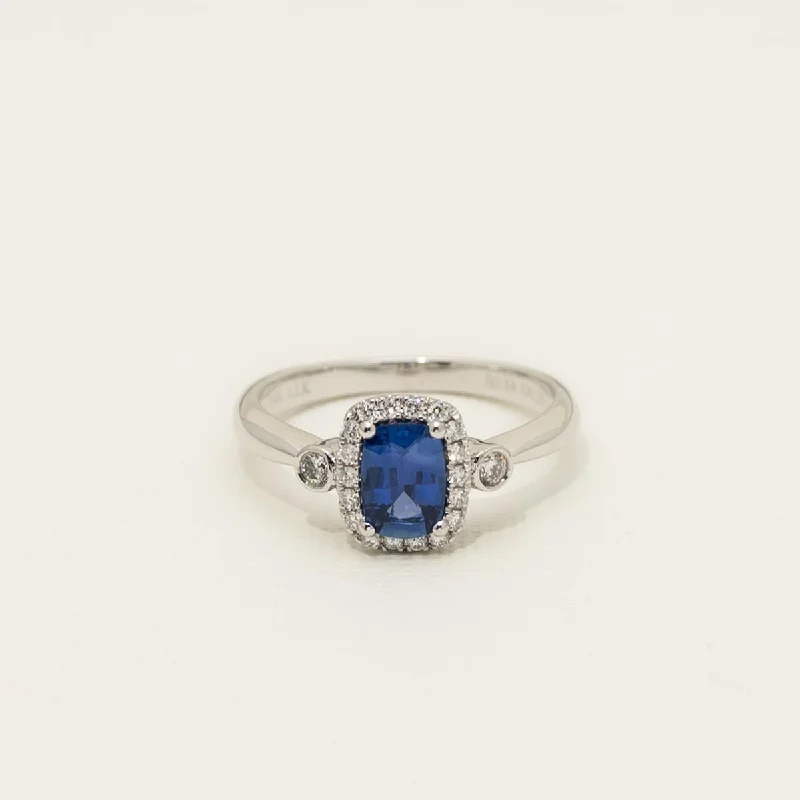 Cushion Cut Sapphire Halo Ring in 14kt White Gold with Diamonds (1/5ct tw)