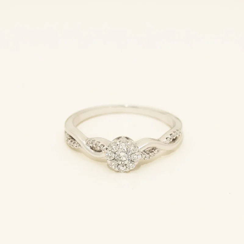 Estate Diamond Fashion Ring in 10kt White Gold (1/4ct tw)