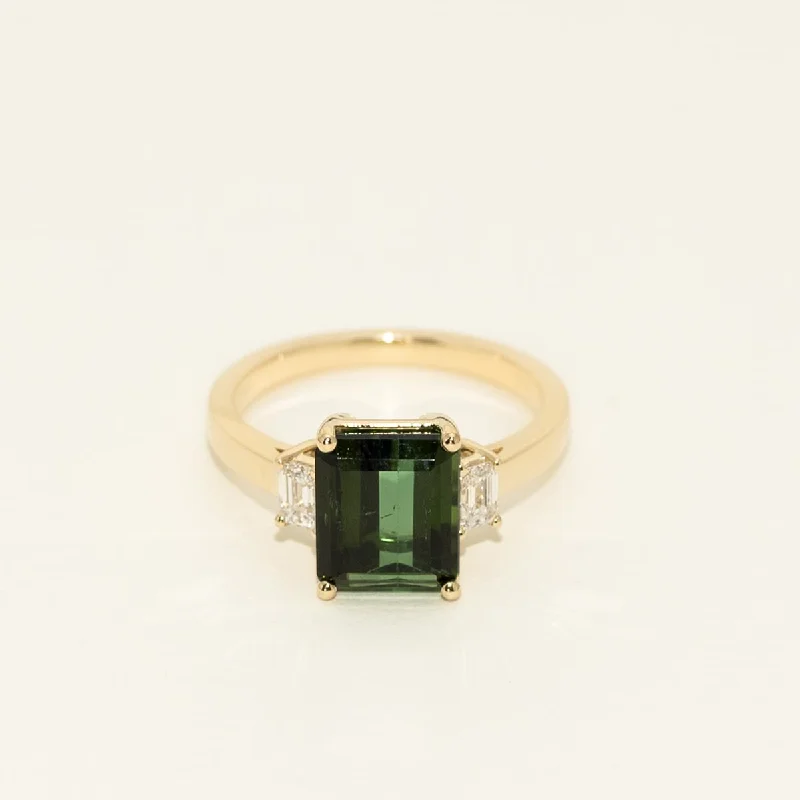 Maine Green Tourmaline Ring in 14kt Yellow Gold with Diamonds ( 3/8cttw)