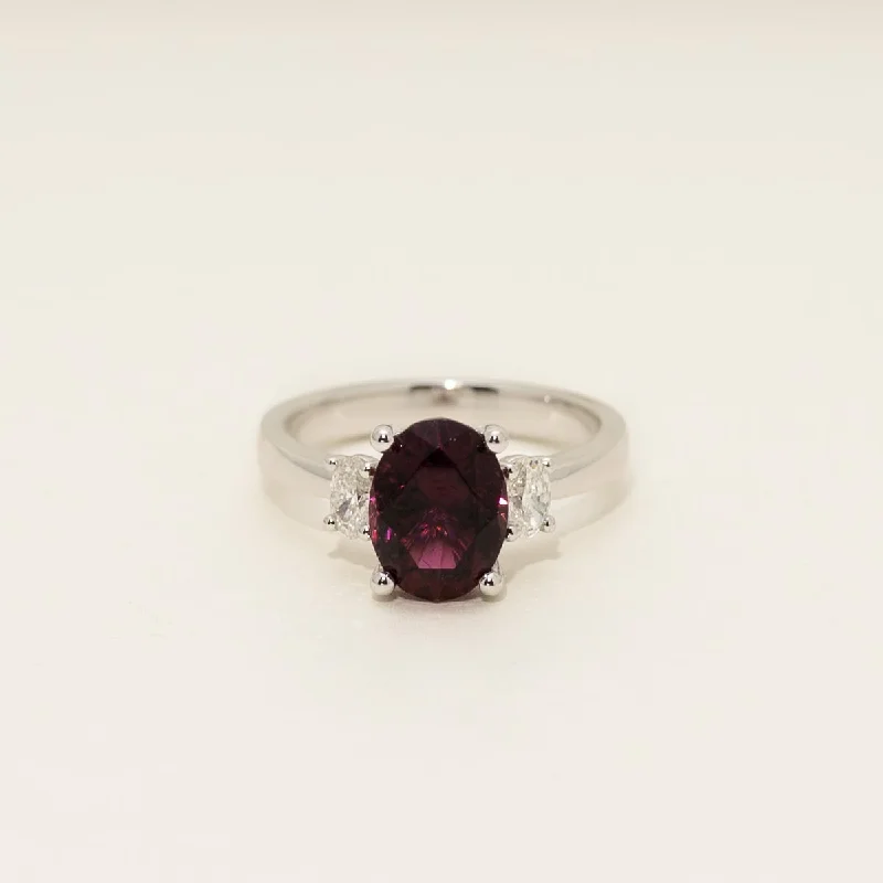 Maine Pink Tourmaline Oval Three Stone Ring in 14kt White Gold with Diamonds (1/3ct tw)