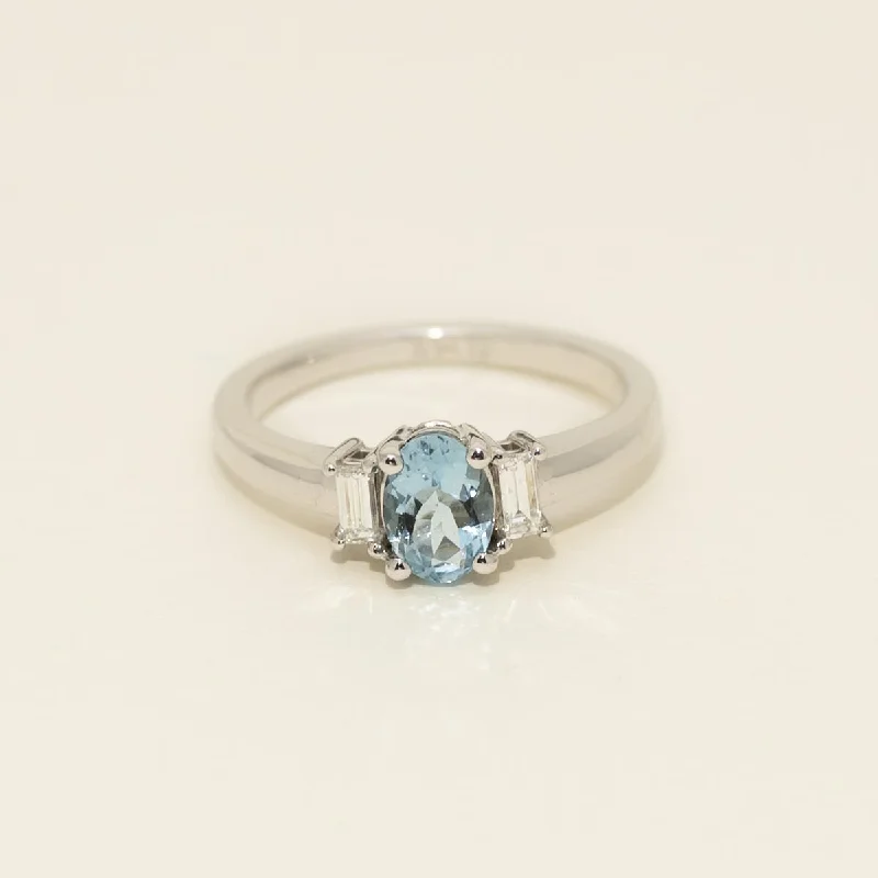 Oval Aquamarine Ring in 14kt White Gold with Diamonds (1/7ct tw)