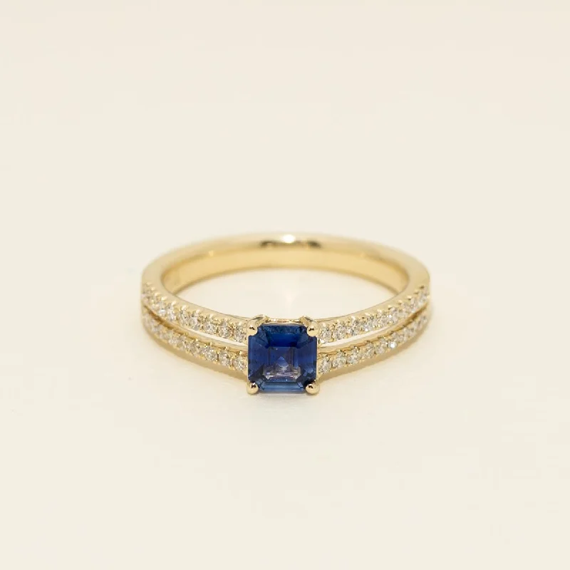 Radiant Cut Sapphire Ring in 14kt Yellow Gold with Diamonds (1/3ct tw)