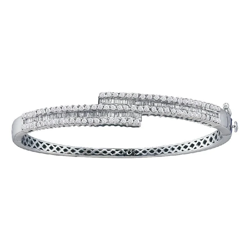 14kt White Gold Womens Baguette Diamond Bypass Bangle Bracelet 1-1/2 Cttw